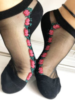 Small Red Roses Ankle Sheer Socks - Global Trendz Fashion®