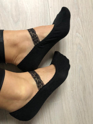 Ankle Socks with Black Flower Lace