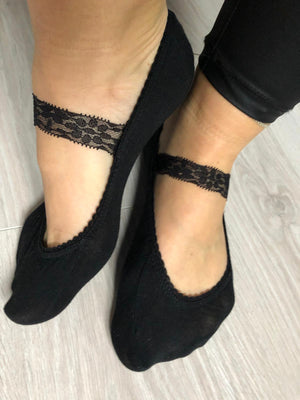 Ankle Socks with Black Flower Lace
