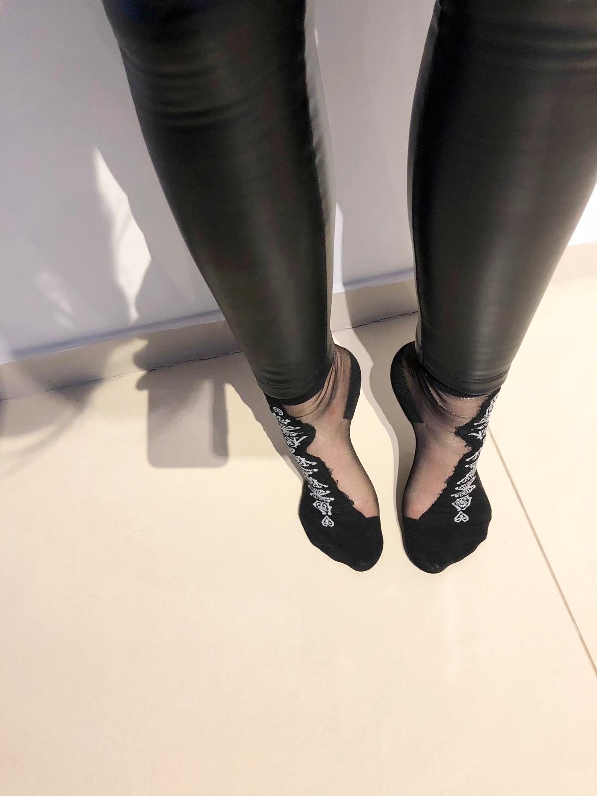 Supreme Black Sheer Socks - Global Trendz Fashion®